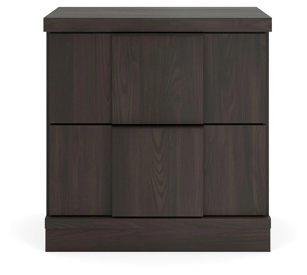 Shaehartin Nightstand