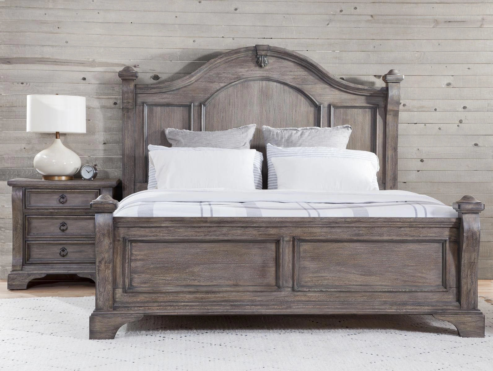 American Woodcrafters Heirloom Queen Poster Bed in Rustic Charcoal 2975-50POPO