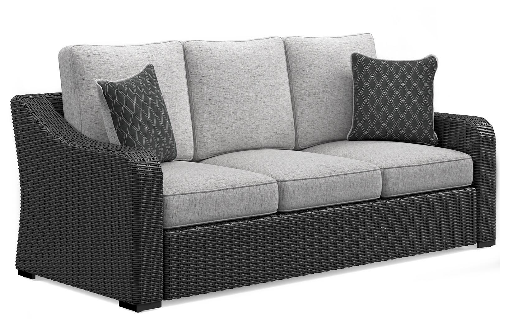 Beachcroft Outdoor Set
