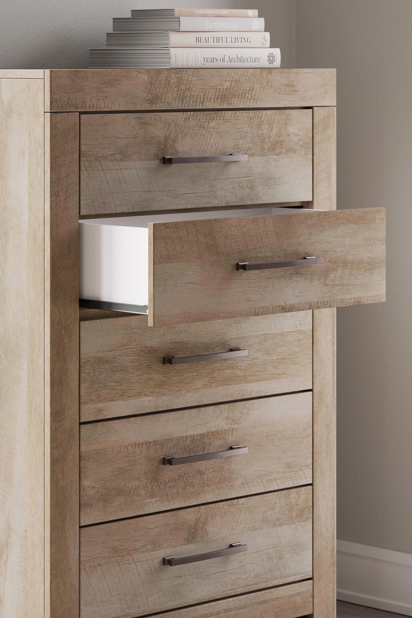 Gachester Chest of Drawers