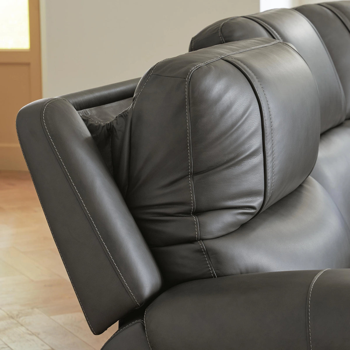 5Z - Pittson Power Sectional Reclining Sofa